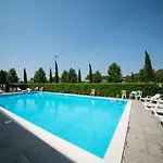 アパート Gardappartamenti Sorgente Pool