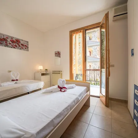 Gardappartamenti Sorgente Pool Apartman Sirmione