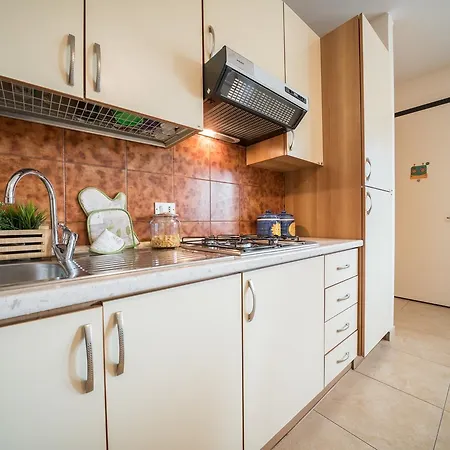 Gardappartamenti Sorgente Pool Apartman